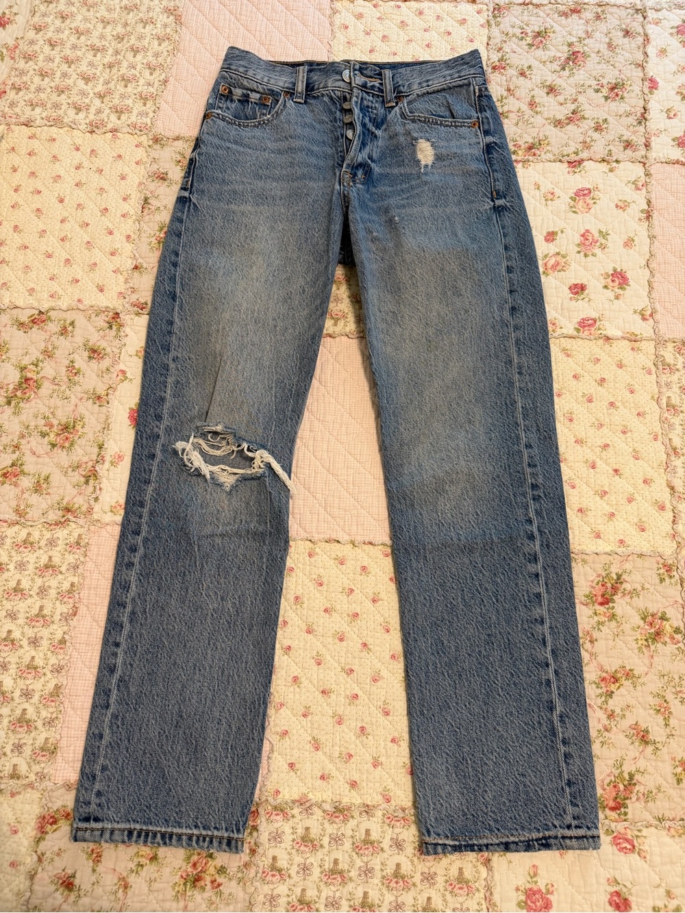 Aeropostale Women's 90’s Super High Rise Light Blue Straight-Leg Ripped Jeans